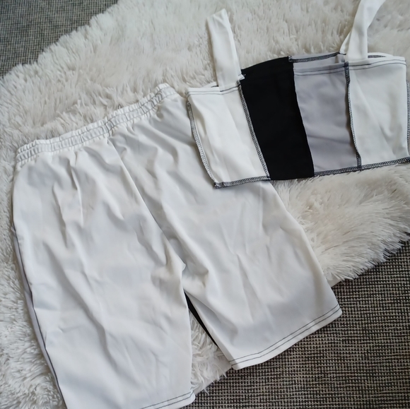 Black/White/Grey-Color Block Short Set - Picture 3 of 4